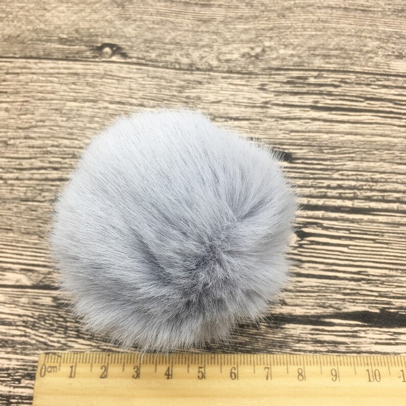 Pompom Keychain Shoe Clips DIY 5 Pieces Smoke Grey Faux Rabbit Fur Pom Poms,6 8 10m Lovely Faux Fur Pompoms For Crochet Knitting Hat
