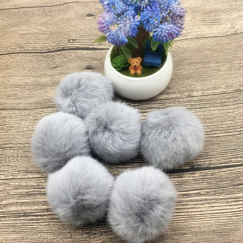 Pompom Keychain Shoe Clips DIY 5 Pieces Smoke Grey Faux Rabbit Fur Pom Poms,6 8 10m Lovely Faux Fur Pompoms For Crochet Knitting Hat
