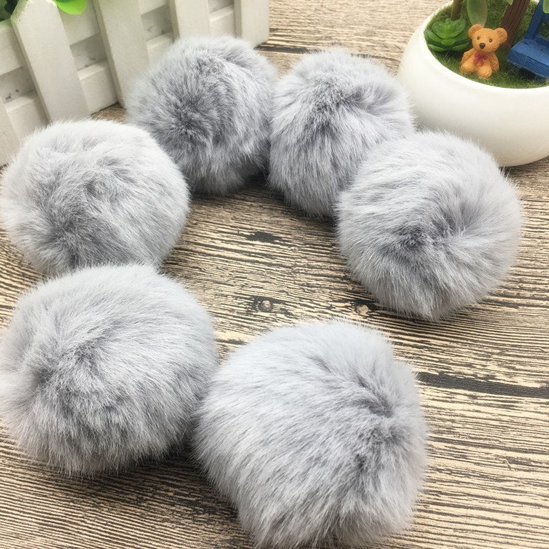 Pompom Keychain Shoe Clips DIY 5 Pieces Smoke Grey Faux Rabbit Fur Pom Poms,6 8 10m Lovely Faux Fur Pompoms For Crochet Knitting Hat