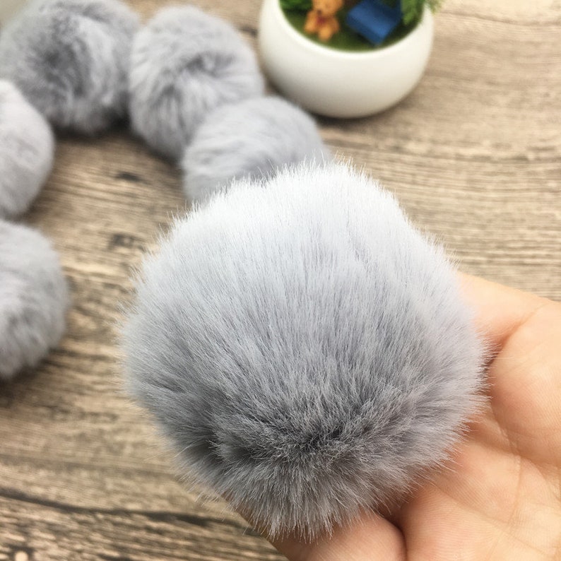 Pompom Keychain Shoe Clips DIY 5 Pieces Smoke Grey Faux Rabbit Fur Pom Poms,6 8 10m Lovely Faux Fur Pompoms For Crochet Knitting Hat
