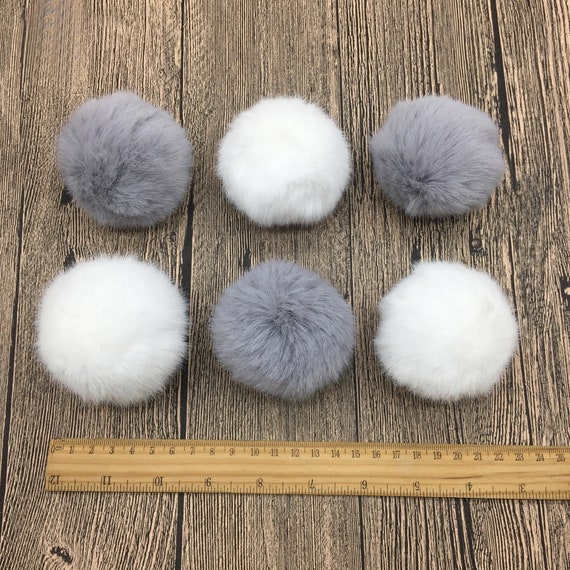 6 Pieces Gray White Colors Faux Fur Pom Poms, Snap Button Fluffy Vegan Fur  Ball, Detachable Faux Fur Pompoms , Beanie Hat Toque DIY Pompoms 