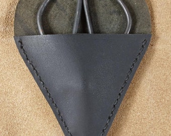 Spear Scissors with Pouch