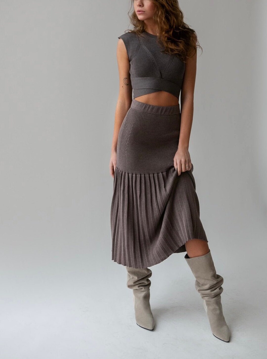 Co-ord Ribbed High Neck Crop Top And Pleated Knit Midi Skirt - Etsy 日本