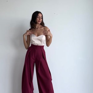 Pleat Detail Trousers – Burgundy