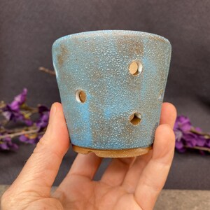 Pot à orchidées bleu texturé extra petit fait main