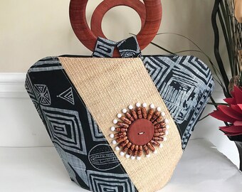 Bamileke African Print bag / Handmade Raffia Fibers Handbag/ atoghu African bag /gift for her / Ankara bag with wood handle / african basket