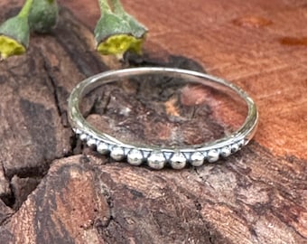 Anillo de plata delicado, anillo apilable, anillo para combinar, anillo de capas