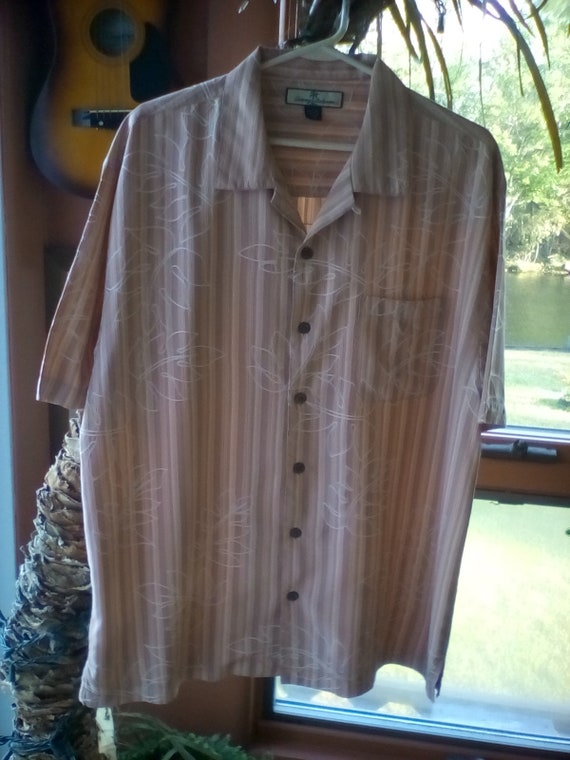 TOMMY BAHAMA Men's SILK Shirt Like-new No Tags. Artistic 