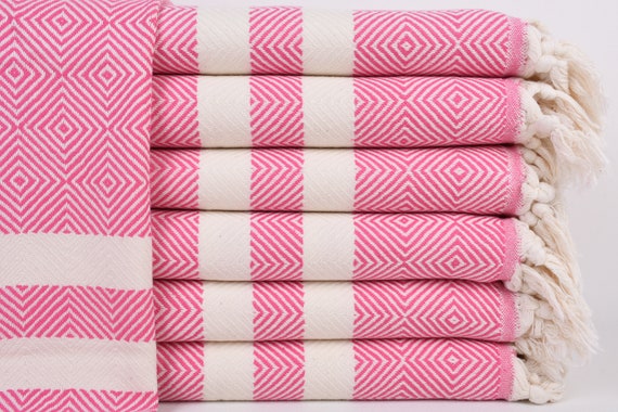 These Best-Selling Bath Towels Are on Sale for Only $3!