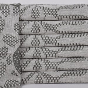 Toalla de mano bordada personalizada, toalla de cocina bordada, toalla verde caqui, toalla de pescado, toalla de baño de 18 x 38 pulgadas, toalla de spa, paño de cocina,