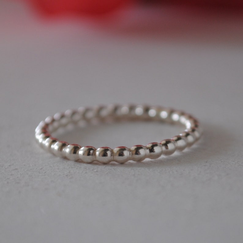Conjunto de anillos de apilamiento de plata de tres, anillo de apilamiento de plata martillada, anillo de cuerda de plata, anillo de cuentas de plata, regalo de joyería para mujeres imagen 4