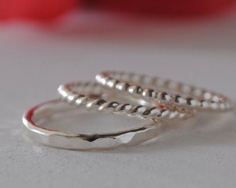 Conjunto de anillos de apilamiento de plata de tres, anillo de apilamiento de plata martillada, anillo de cuerda de plata, anillo de cuentas de plata, regalo de joyería para mujeres