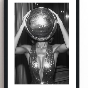 Disco Queen Print: Glam Retro Fashion Art