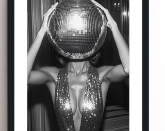 Disco Queen Print: Glam Retro Fashion Art