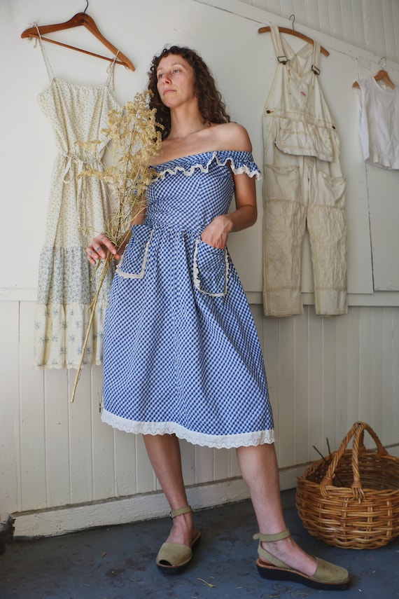 Dreamy 1930's Gingham Sweet Summer Dress with pock