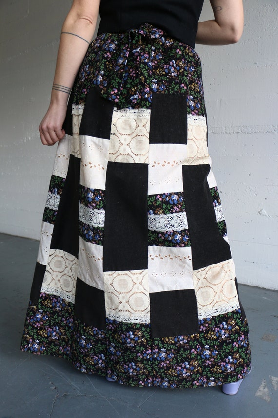 1970's Patchwork Wrap Skirt floral Corduroy and L… - image 7