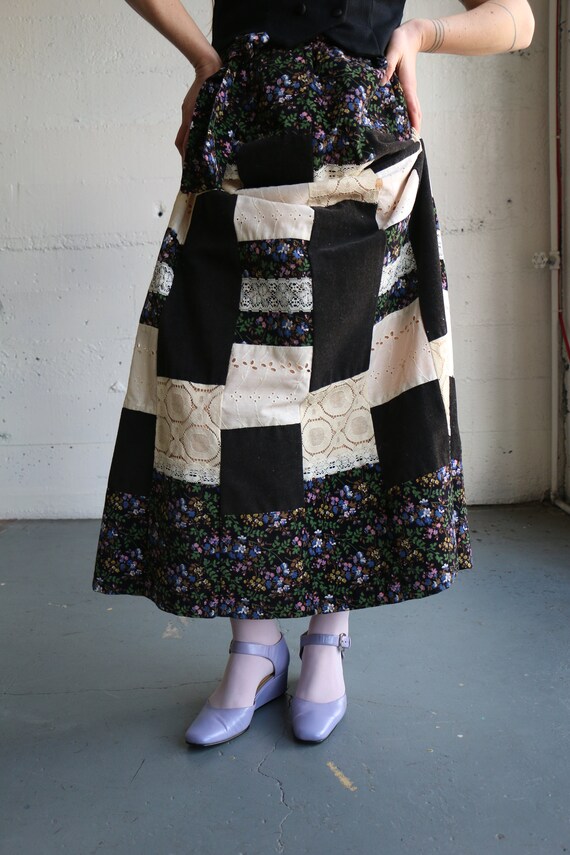 1970's Patchwork Wrap Skirt floral Corduroy and L… - image 2