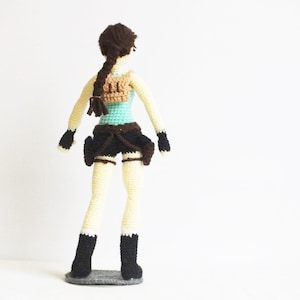 Make to order : Lara Croft from Tomb Raider Amigurumi doll