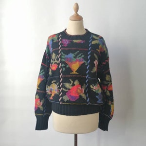 Embroidered sweater, 80s jumper, floral embroidered sweater, wool, oversize jumper, 80s vintage jumper, knitwear, cozy style, black sweater