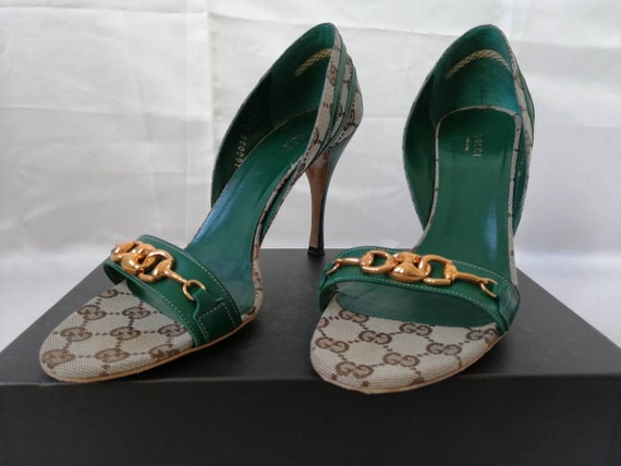 emerald green gucci heels