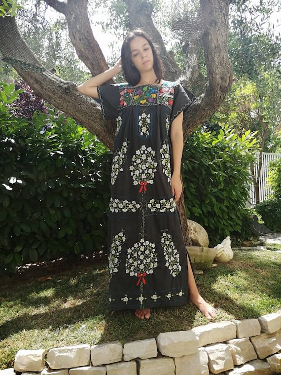 Vintage clearance embroidered dress