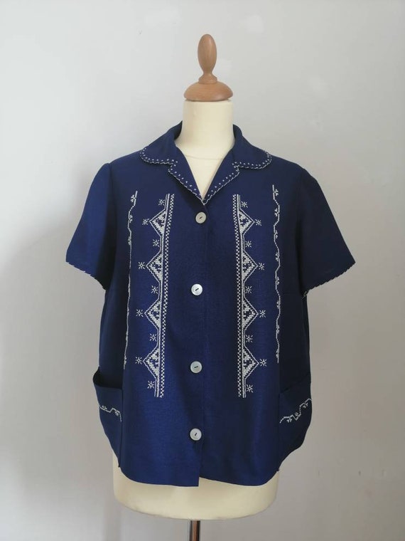 Vintage 40s blouse, deep blue blouse, embroidered