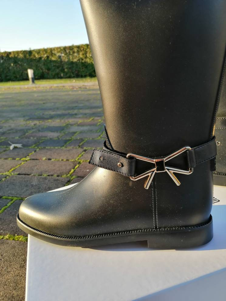 VIP【関税送料無料】希少 MOSCHINO BLACK RUBBER GUMMY BOOTS Rubber rain boots in black - Moschino Kids | Mytheresa