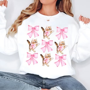 Kokette Kätzchen und Bögen, Kokette Katze, Katzenliebhaber-Hemd, weiches Mädchen-Hemd, Kätzchen-Sweatshirt, Kokettästhetik, weiche Kätzchen-Rosa-Bögen