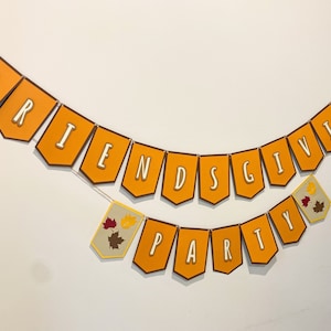 Friendsgiving banner, Friendsgiving garland, thanksgiving dinner banner, fall decorations, Happy Thanksgiving banner, Fall leaves