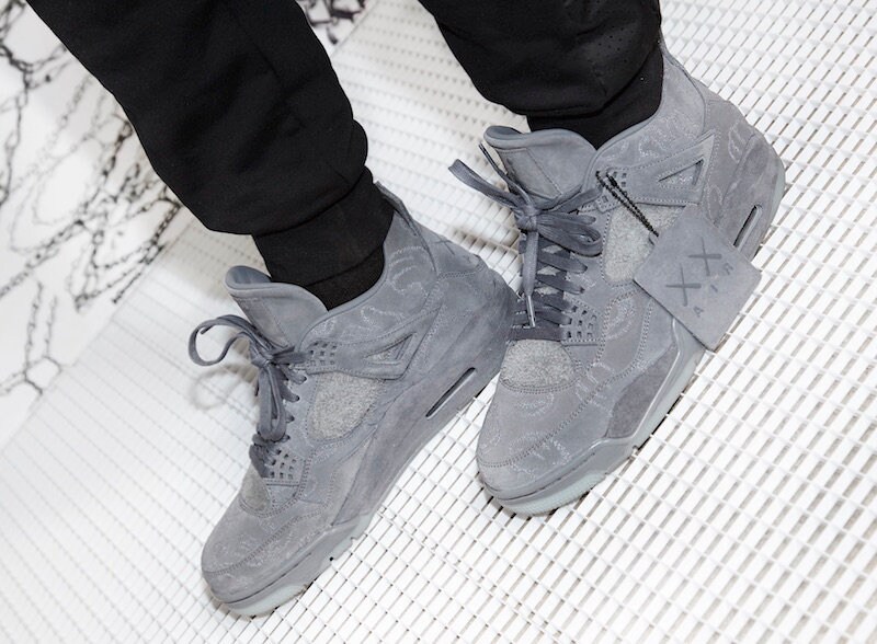 air jordan x kaws