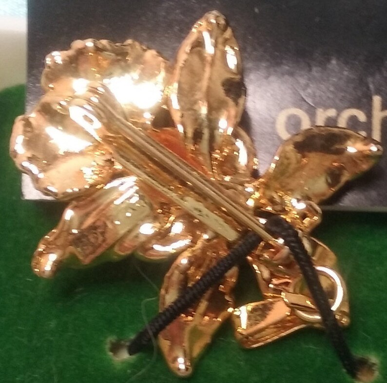 One OF A KIND Coat Suit and Blazer pin-Eden Orchid pin