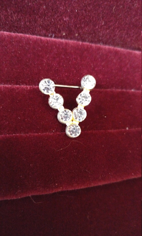 WW 2 Victory Pin
