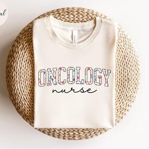 Floral Krebs Krankenschwester Shirt, Onkologie Krankenschwester T Shirt, Onkologie Pflege TShirt, Krebs Bewusstsein Geschenke, Kampf gegen Krebs Geschenk T-Shirt