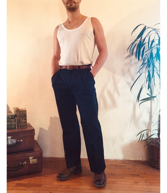 Elegant vintage 1940s style men's navy cotton form