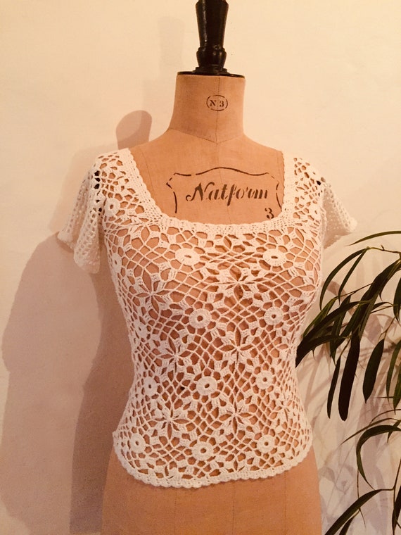 Pretty cream 1960s handmade cotton crochet top RE… - image 2