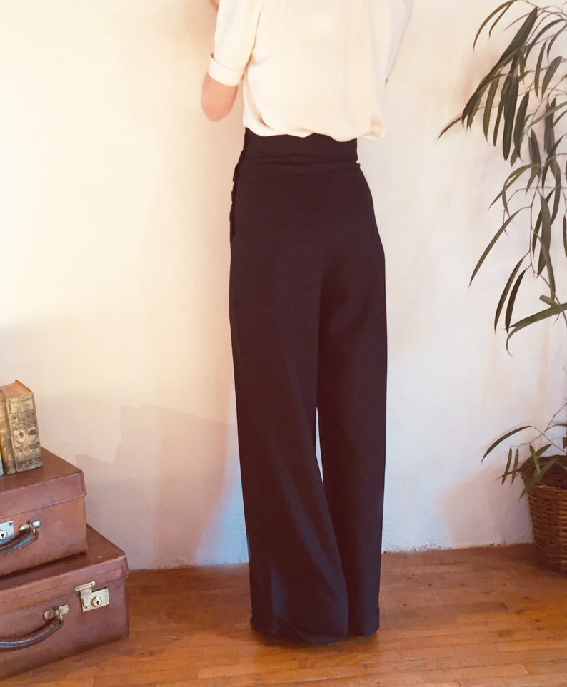 Chic 1940s style navy high waisted ladies wide leg trousers