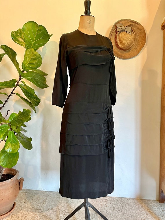 Sophisticated 1940s black crepe cocktail dress wit
