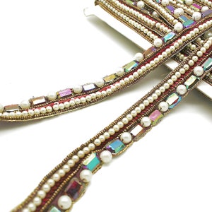 Acabamento em strass MULTICOLOR