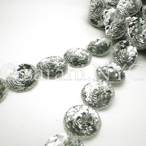 SILVER SEQUIN CIRCLE trim image 3