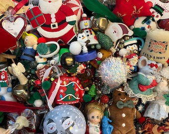 Christmas Mystery Trinket Mix: Figurines, Toys, Collectibles, Beads, Buttons, Ornaments for Crafting