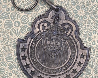 Llavero vintage de metal del Club Deportivo Guadalajara (Chivas)