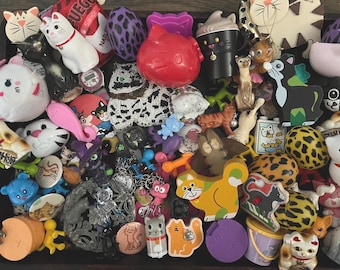 Rescue Cats Mystery Trinket Mix: Figurines, Toys, Collectibles, Beads, Buttons for Crafting
