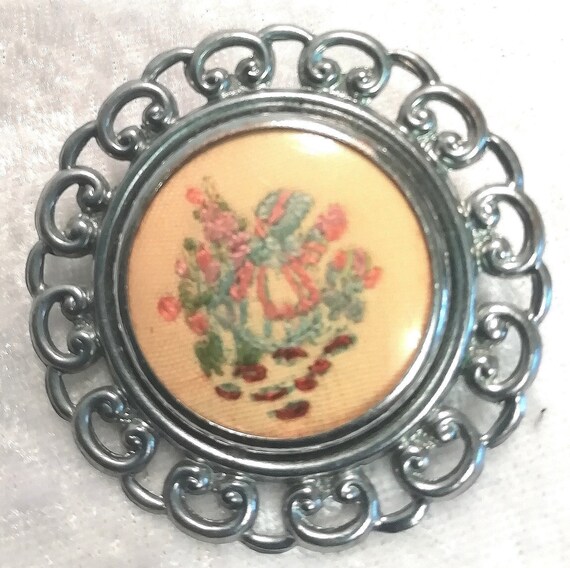 1930's - 1940's Crinoline Lady Brooch Embroidered… - image 2