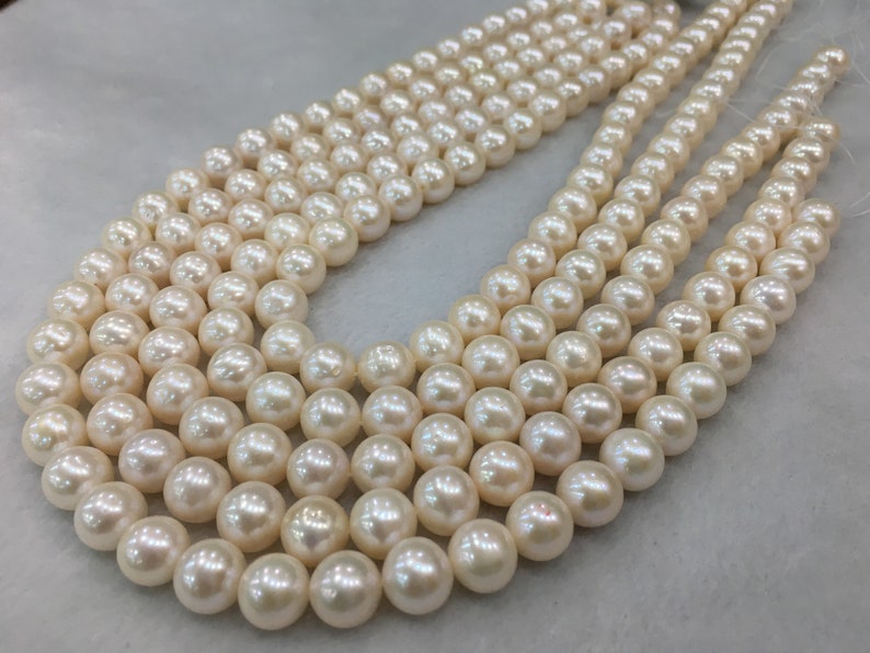 Freshwater Round Shape White Color 10 mm Pearl String