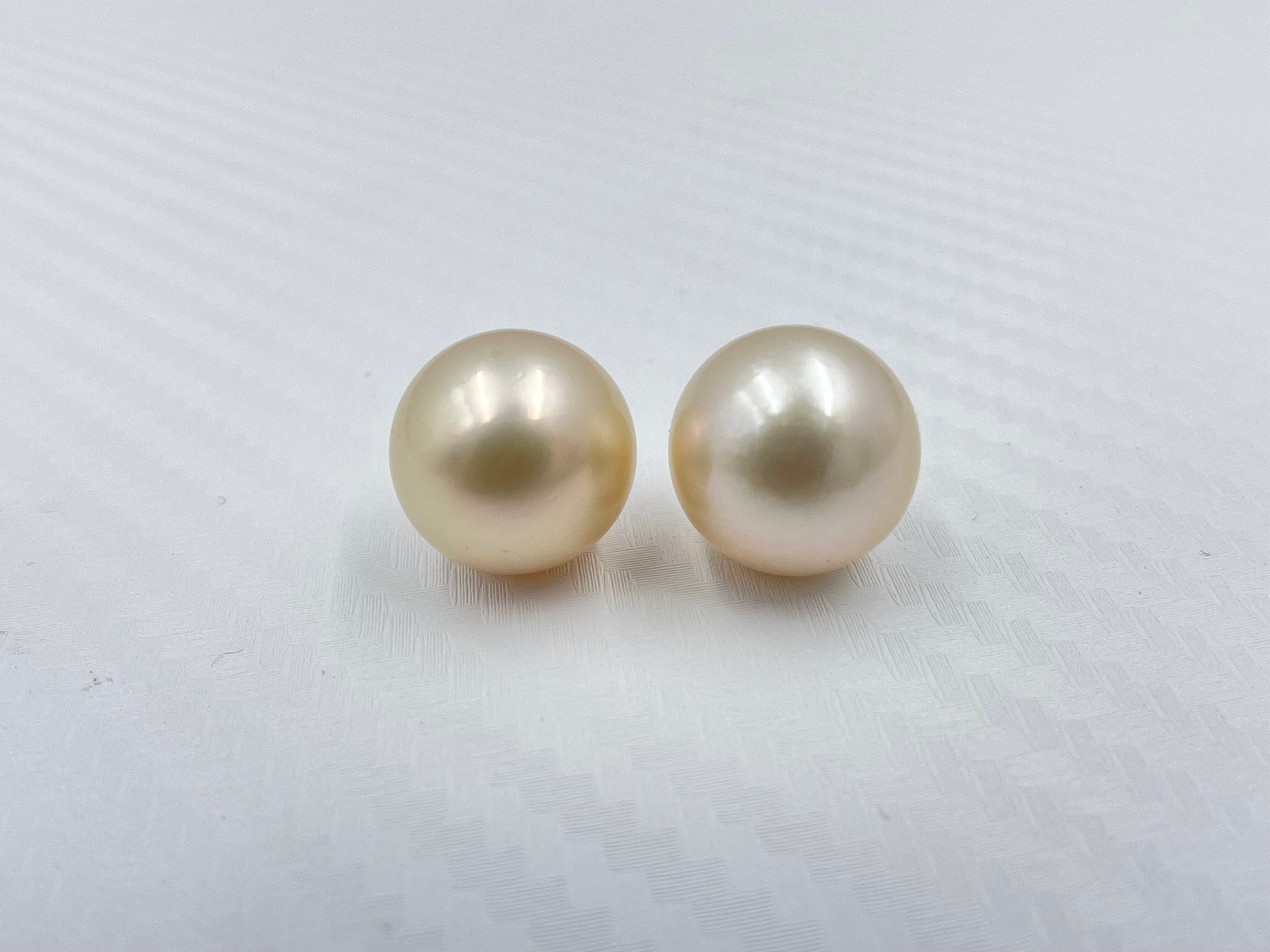12.5 MM approx. Size AA Luster Loose Pearl Cream Color Near Round