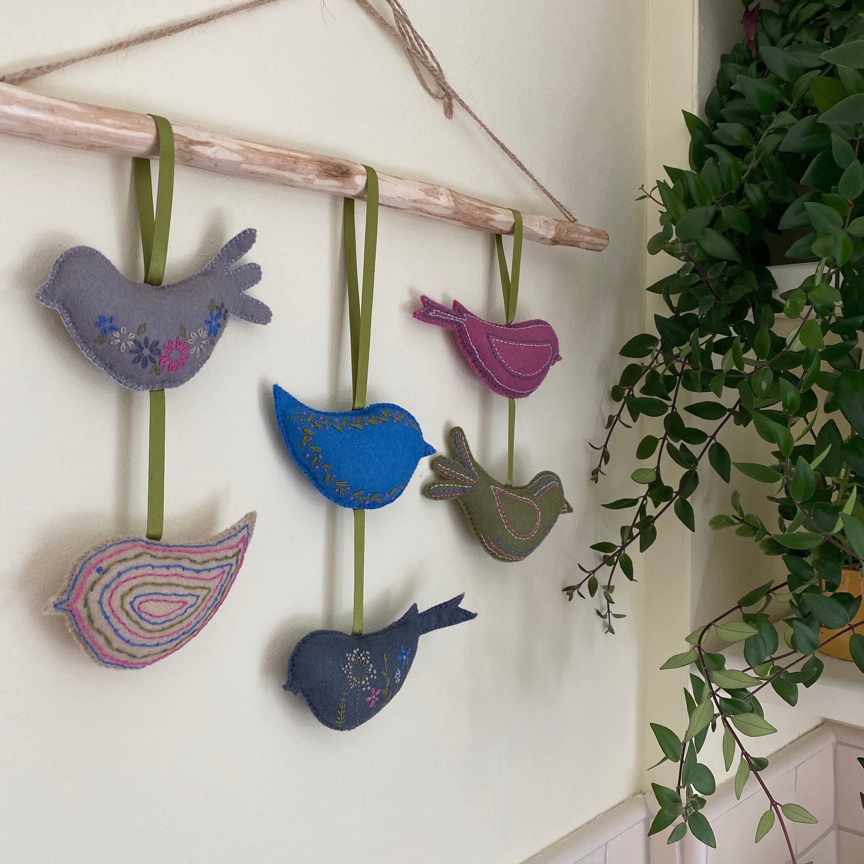 Wool Felt Bird Kit Other Colours Available Makes 3 Birds Etsy