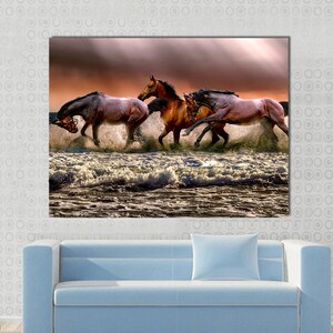 Cavalli selvaggi sull'oceano Spiaggia Incorniciato Tela Da parete Arte Immagini Di Cavalli Carta da parati Fotografia Dipinti Poster Decorazione Foto Stampe Regalo