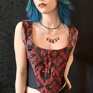 Raven gothic SDL Vintage Deadstock Raven gothic  clothing red corset top size Uk 10/12 sm