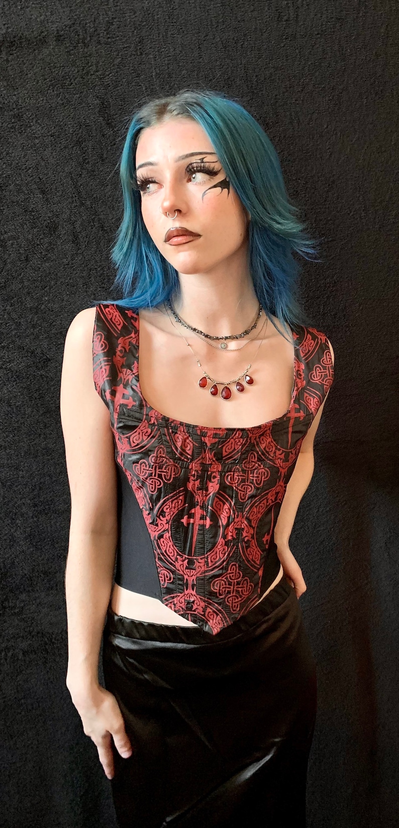 Raven gothic SDL Vintage Deadstock Raven gothic  clothing red corset top size Uk 10/12 sm