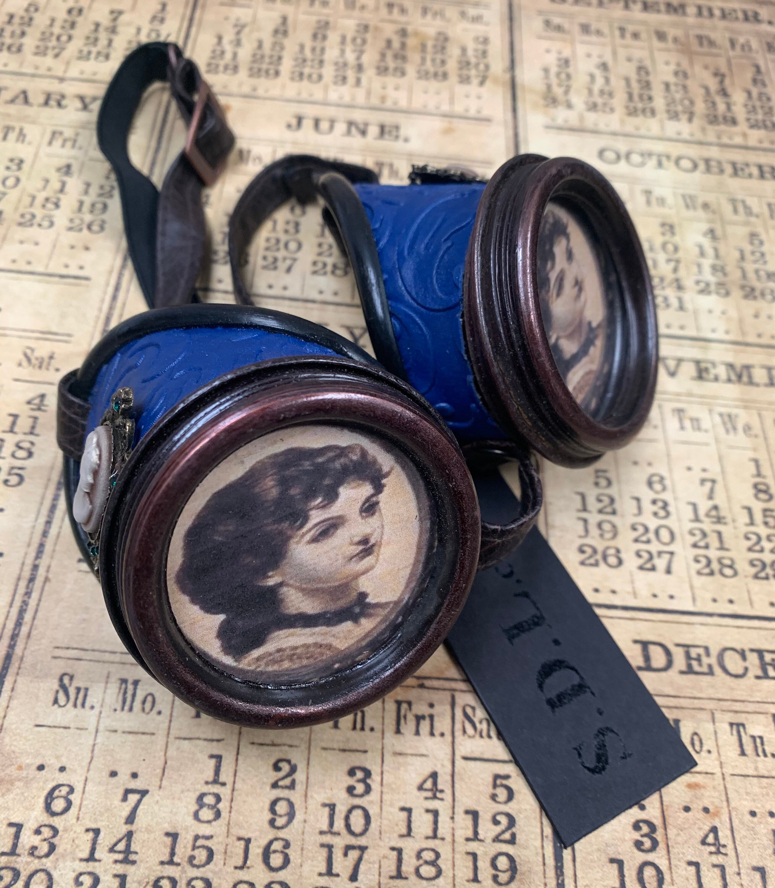 Goggles Steampunk blue embossed metal goggles with cameo